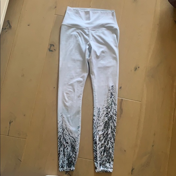 ALO Yoga leggings - Picture 1 of 3